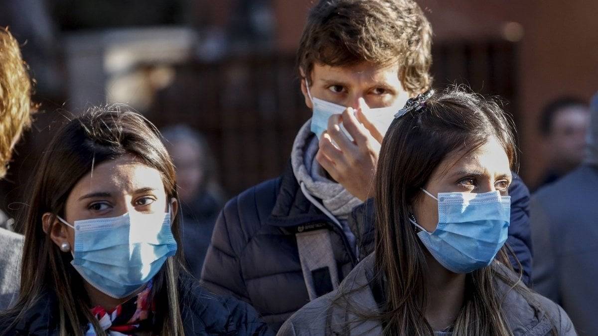 COVID: DA DOMANI VIA MASCHERINA ALL'APERTO, ANCHE IN ABRUZZO NUOVI CASI VARIANTE DELTA | Ultime notizie di cronaca Abruzzo - Vimarsana News