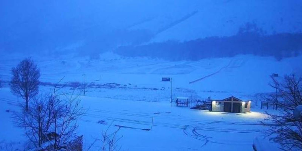 METEO: TORNA LA NEVE IN ABRUZZO, FIOCCHI SOTTO I MILLE METRI