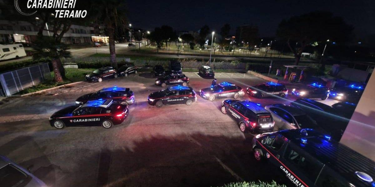 VAL VIBRATA: SPACCIO COCAINA, IN MANETTE 6 ALBANESI, CONSEGNE PORTA A PORTA, ORDINAZIONI SUI SOCIAL