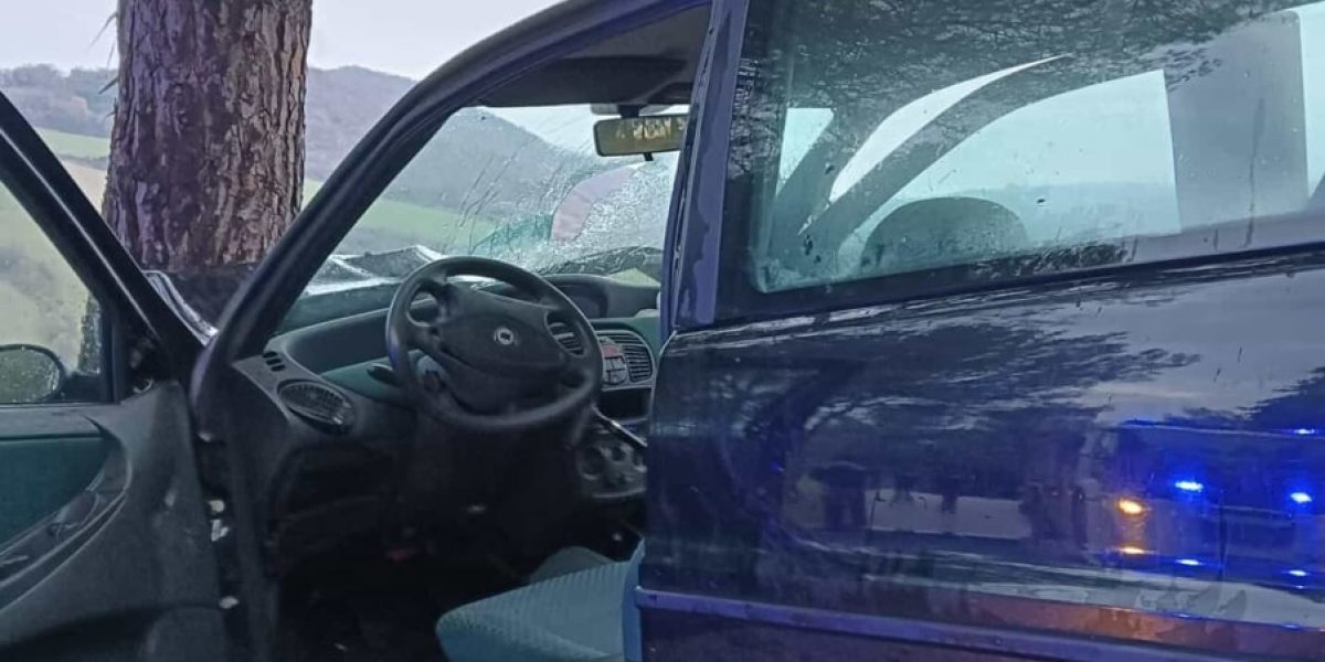 GISSI:  TRAGICO INCIDENTE CON UN MORTO E UN FERITO, AUTO FINISCE CONTRO ALBERO